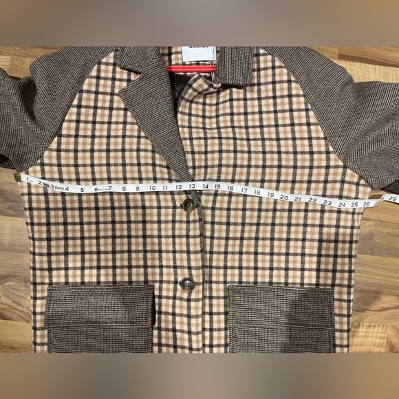 Minimum Patchy Coat - Picture 11 of 13